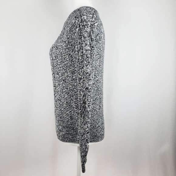 GAP Crew Neck Cable Knit Sweater in Marble - Picture 2 of 5